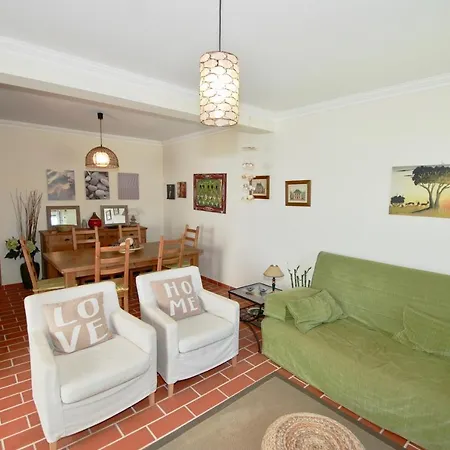 Ferienhaus Casa Do Remo - Charming House For 4 Guests Only 350 Metres From Obidos Lagoon Nadadouro